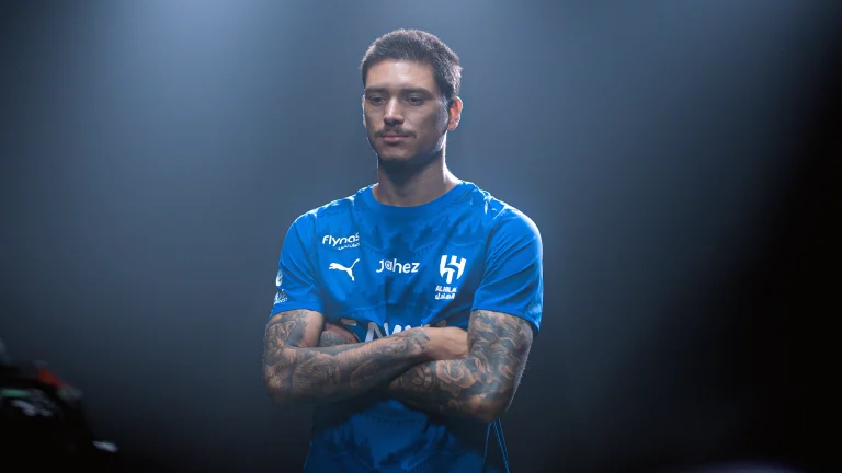 الهلال السعودي يضم المهاجم نونيز قادما من ليفربول